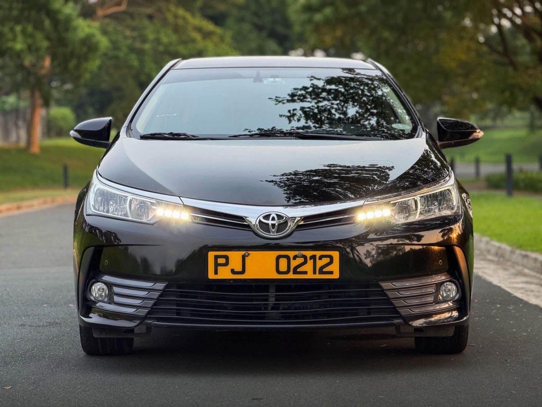 Toyota Corolla Altis 1.6V Auto (Category: Used Cars) located in Manila. Submitted by quality_cars (Listing ID 1464658343, Image 1). Description: COMPLETE CASA RECORDS SINCE DAY 1 😮👏🏼 TOYOTA COROLLA ALTIS 1.6V FOR SALE / SWAP / FINANCING 👍🏼 Year Model: 2018 Color: Attitude Black Engine: 1.6-liter Dual VVTi Transmission: 7-Speed CVT Mileage: 100,000 (Untampered) Plate Ending: 3 Details: Brand New Shocks Brand New Wheel Bearing Brand New Tires 