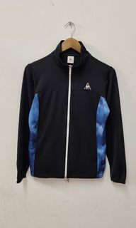 (Category: ) located in . Submitted by arj-thriftstore93 (Listing ID 1464626610, Image 1). Description: .