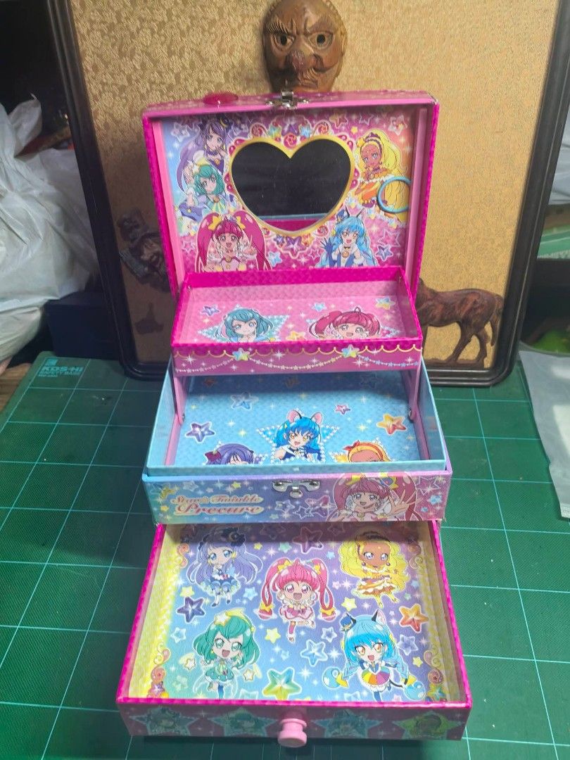 Trinket Storage Box (Category: Accessory Holder, Box & Organizers) located in Cebu City. Submitted by dudes_villanueva (Listing ID 1464577714, Image 1). Description: Accessory Trinket Storage Box In good condition - see all pics for overall condition. Size: L19cm x W16cm x H16cm.