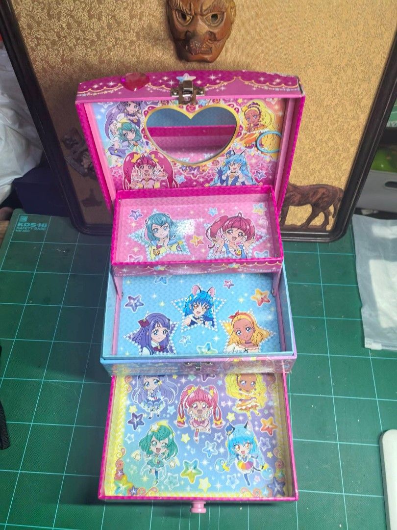 Trinket Storage Box (Category: Accessory Holder, Box & Organizers) located in Cebu City. Submitted by dudes_villanueva (Listing ID 1464577714, Image 2). Description: Accessory Trinket Storage Box In good condition - see all pics for overall condition. Size: L19cm x W16cm x H16cm.