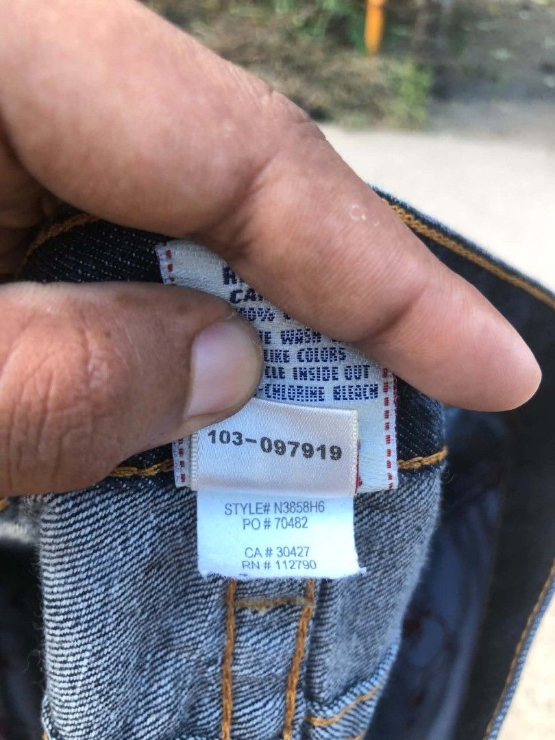 TRUE RELIGION (Category: Jeans) located in Cabagan. Submitted by ukayflips (Listing ID 1464661525, Image 3). Description: DIMES 32 TH 12 L 39 H 9.4 EXCELLENT CONDITION COMPLETE TAGS ISSUE ❌.