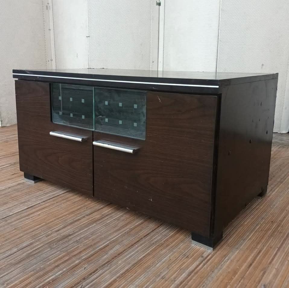 Tv Rack (Category: TV Consoles) located in Meycauayan. Submitted by marygracecasimiro (Listing ID 1464590229, Image 2). Description: TV Stand / Media Console L31.5 x W19 x H17 Price: 3,000🩷.