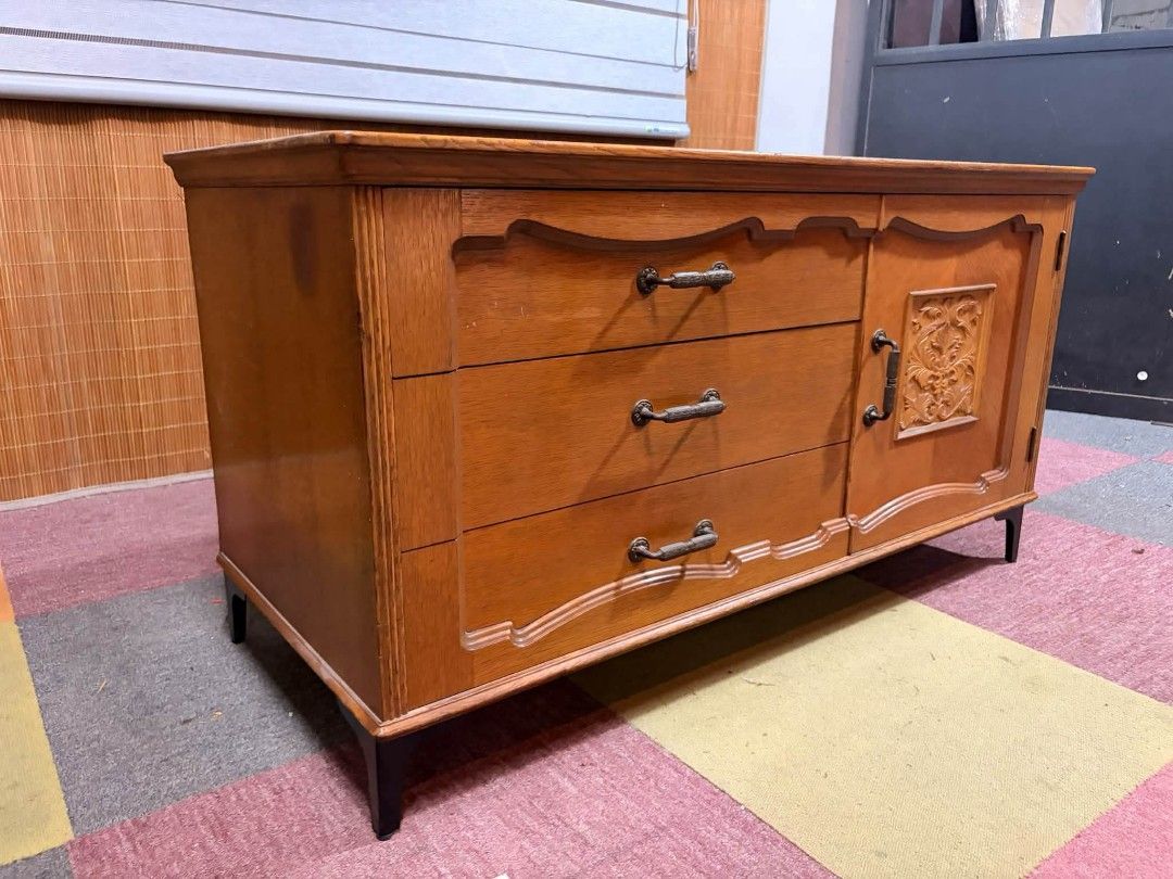 Tv Rack/cabinet drawer (Category: Shelves, Cabinets & Racks) located in Meycauayan. Submitted by marygracecasimiro (Listing ID 1464657749, Image 3). Description: Elegant Tv Rack Cabinet Drawer MID-CENTURY DESIGN!!! Solid Wood Drawers Price : 8k ✅ *SEE VIDEO COMMENT 42L x 18W x 23H inches In VERY good condition 💜 💜.