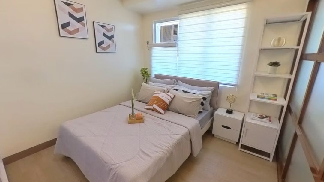 TWO PREMIER I CITYLAND (Category: Apartments & Condos) located in Caloocan City. Submitted by june_cityland369 (Listing ID 1464593544, Image 1). Description: 🏙️ TWO PREMIER — YOUR NEXT HOME, YOUR NEXT SMART INVESTMENT! What if you could own a condo that gives you comfort, convenience, and access to some of the most important destinations in the South? ✨ 📍 Two Premier Alabang-Zapote Road, Almanza Uno, Las Piñas City ✨ LIVE CLOSE TO WHAT MATTERS 