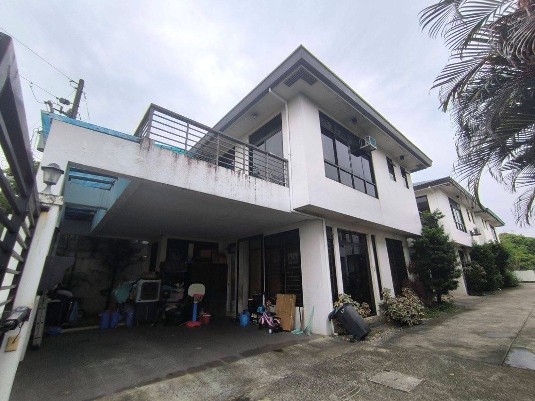 Two-Storey House with Balcony and Garage (Category: House & Lot) located in Quezon City. Submitted by ivyampong (Listing ID 1464585556, Image 2). Description: 🏡 HOUSE & LOT FOR SALE | ₱11 Million Pesos 📍 Neptune St., Sunnyside Heights Subdivision, Batasan Hills, Quezon City ✨ Well-Maintained Single-Attached Corner/End Unit 📐 114 sqm Lot Area 🏠 98.55 sqm Floor Area 🛏️ 3 Bedrooms | 1 Master Bedroom 🚿 2 Toilet & Bath 👩‍🍳 Maid’s Quarter 🚗 Co