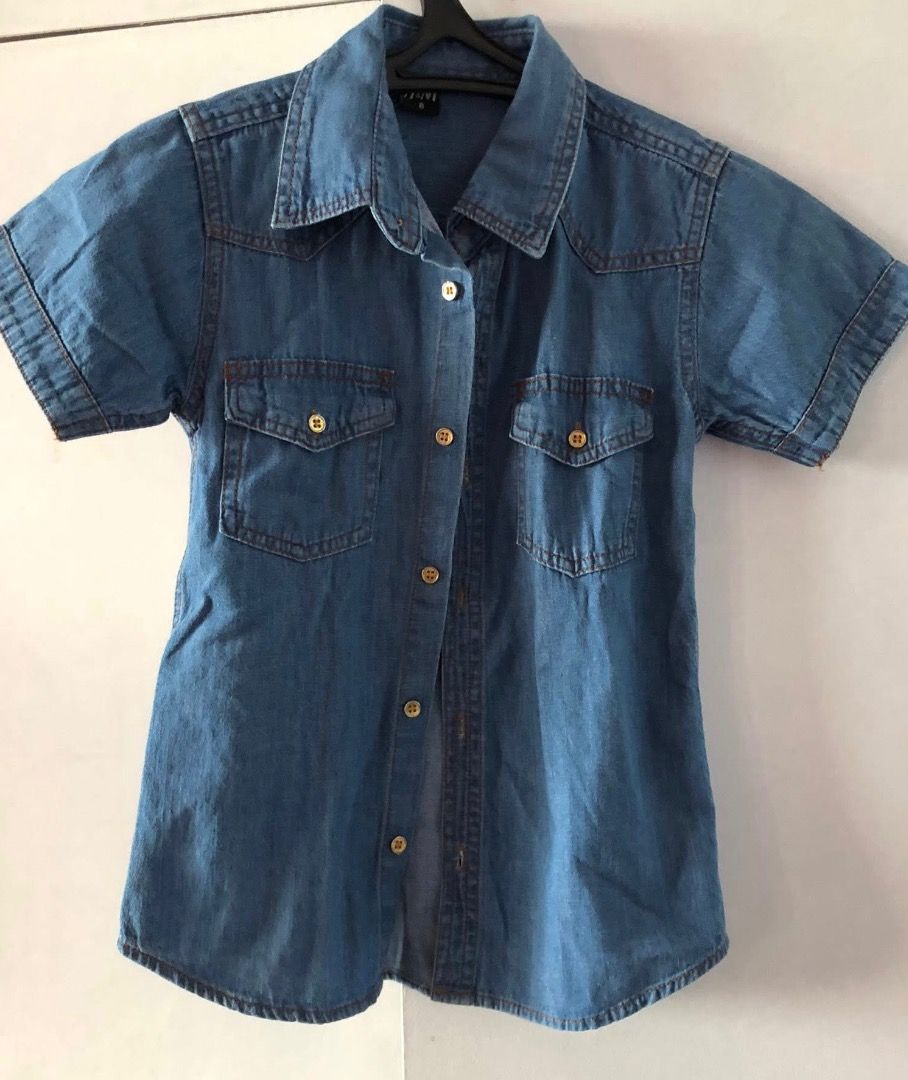 [U] H&M - Kids Denim Jacket (Category: Babies & Kids Fashion) located in San Juan City. Submitted by ttanmien (Listing ID 1464643427, Image 1). Description: ⚜️✨⚜️✨⚜️✨⚜️✨⚜️✨⚜️ 💁🏻‍♀️SELLING PRICE: ₱200 Original Price: Above ₱500 💁🏻‍♀️Size: Width x Length = 14 inch x 20 inch Armpit to armpit (width measurement) Shoulders to bottom (length measurement) Tag size: 8 (May fit kids from 6 years old to 8 years old depending on the child built) ⚠️Pleas