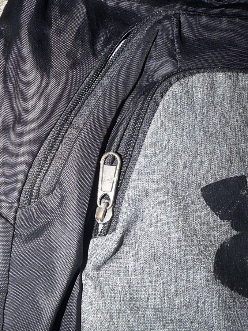Under Armour Draw String bag (Category: Backpacks) located in Las Pinas. Submitted by thedailydropx (Listing ID 1464588275, Image 2). Description: .