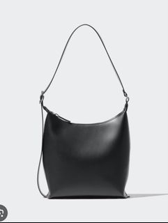 (Category: ) located in . Submitted by daintywears (Listing ID 1464610891, Image 1). Description: .