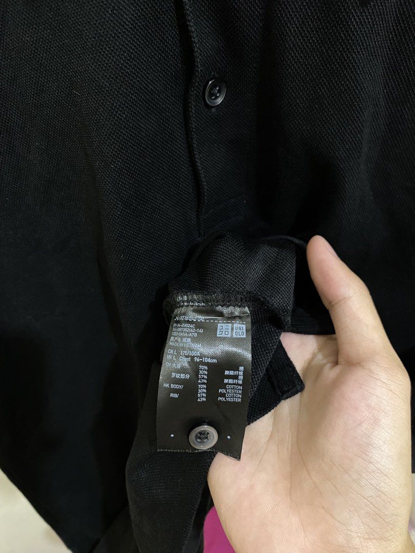 Uniqlo black plain polo shirt (Category: Tshirts & Polo Shirts ) located in Marikina City. Submitted by andreioruga (Listing ID 1464741048, Image 3). Description: size: large width 20.5 | length 27 color rate: 10/10 issue: none condition: as new! dm 📩.