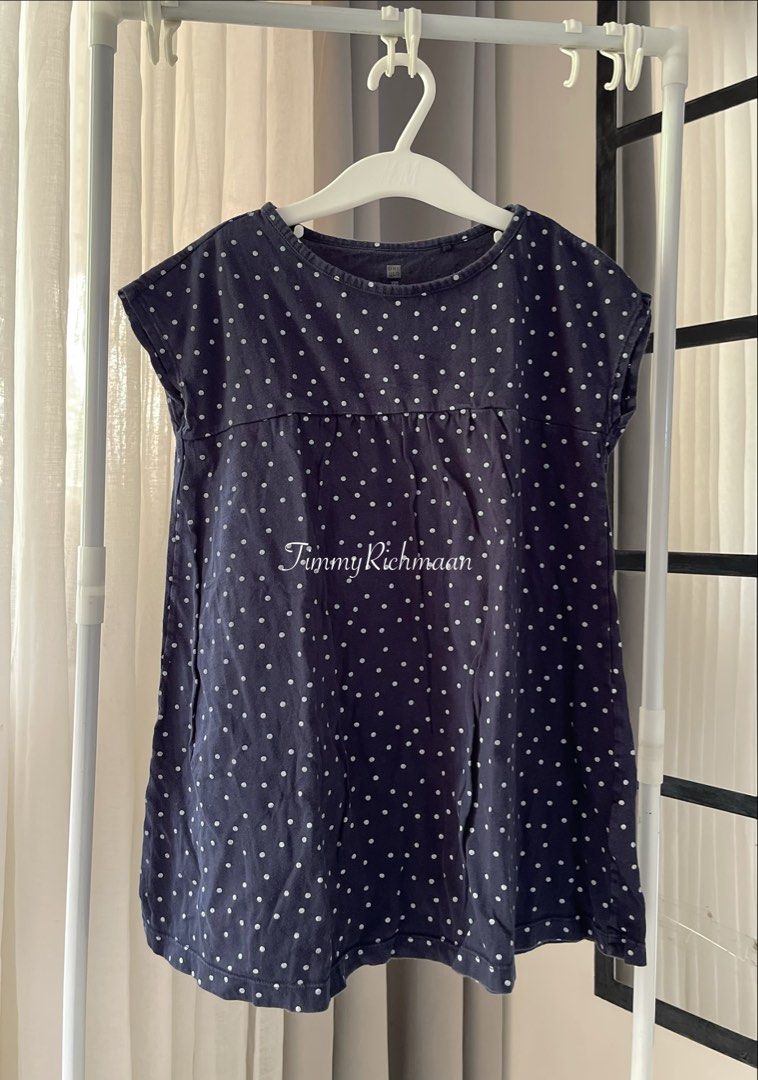 Uniqlo bundle take all set - 4-6y (Category: Babies & Kids Fashion) located in Sorsogon. Submitted by comfortbeforestyle (Listing ID 1464600061, Image 3). Description: Uniqlo Bundle — ₱595 No more haggling. Halos price lang ito ng isang top. 2 Uniqlo tops + 1 Uniqlo dress with pockets Condition ranges from gently used to well used. Size 120 — fits around 5–6y May fit from 4–6y, depending on body build. Please see photos for actual condition and m