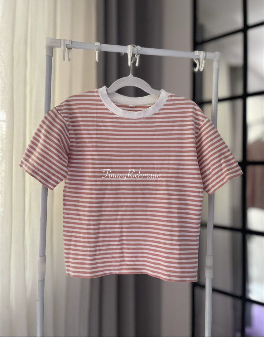 Uniqlo bundle take all set - 4-6y (Category: Babies & Kids Fashion) located in Sorsogon. Submitted by comfortbeforestyle (Listing ID 1464600061, Image 1). Description: Uniqlo Bundle — ₱595 No more haggling. Halos price lang ito ng isang top. 2 Uniqlo tops + 1 Uniqlo dress with pockets Condition ranges from gently used to well used. Size 120 — fits around 5–6y May fit from 4–6y, depending on body build. Please see photos for actual condition and m