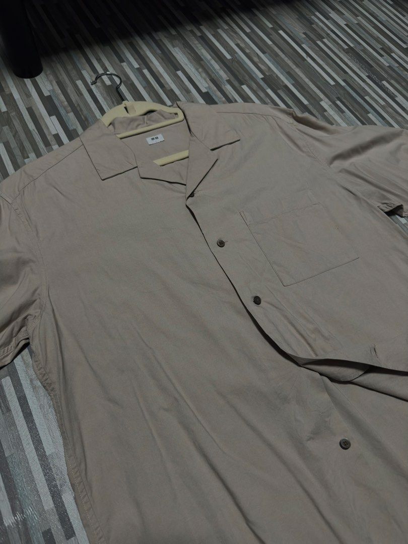 Uniqlo Button Down Polo (Category: Tshirts & Polo Shirts ) located in Manila. Submitted by miguelcajucs (Listing ID 1464613657, Image 1). Description: Large.