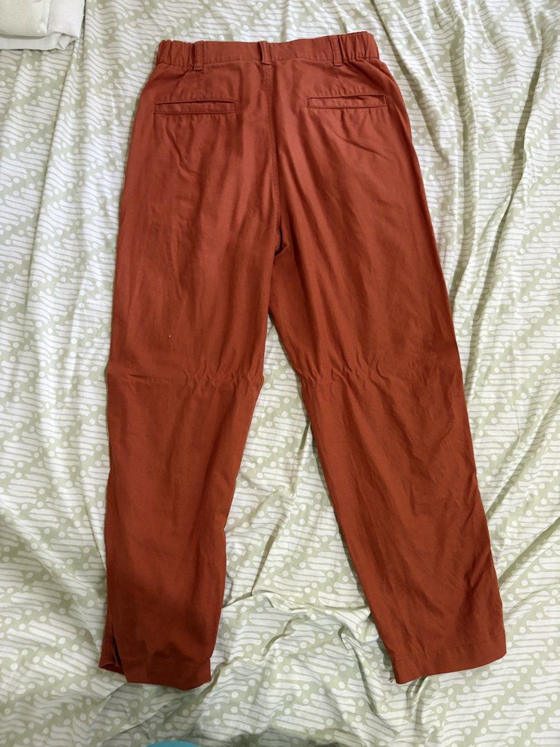 Uniqlo Cotton Linen Pants (Category: Jeans) located in San Pablo. Submitted by jesicamargallo (Listing ID 1464588305, Image 2). Description: Brand: Uniqlo Tag Size: Medium Color: Rusty Orange.