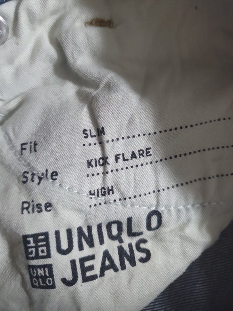 UNIQLO JEANS (Category: Jeans) located in Pasig City. Submitted by yenscollection7271 (Listing ID 1464599144, Image 2). Description: ✅️ LIKE NEW CONDITION ✅️ TATTERED BOTTOM ✅️ SIZE 26-28 STRETCH ✅️ MOP: GCASH OR BANK TRANSFER ✅️ NO RETURNS, REFUNDS, EXCHANGES ✅️ NO COD.