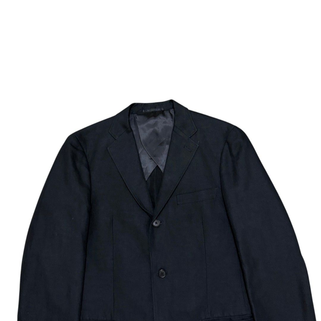 UNIQLO LINEN BLEND BLAZER COAT JACKET (Category: Coats, Jackets and Outerwear) located in Dinalupihan. Submitted by aizzeestuffs (Listing ID 1464687998, Image 2). Description: Length:31" Width:22" Shoulder:18" Sleeves:25" Color may vary due to lighting. Pm for more Details. Old Money Luxury Designer..