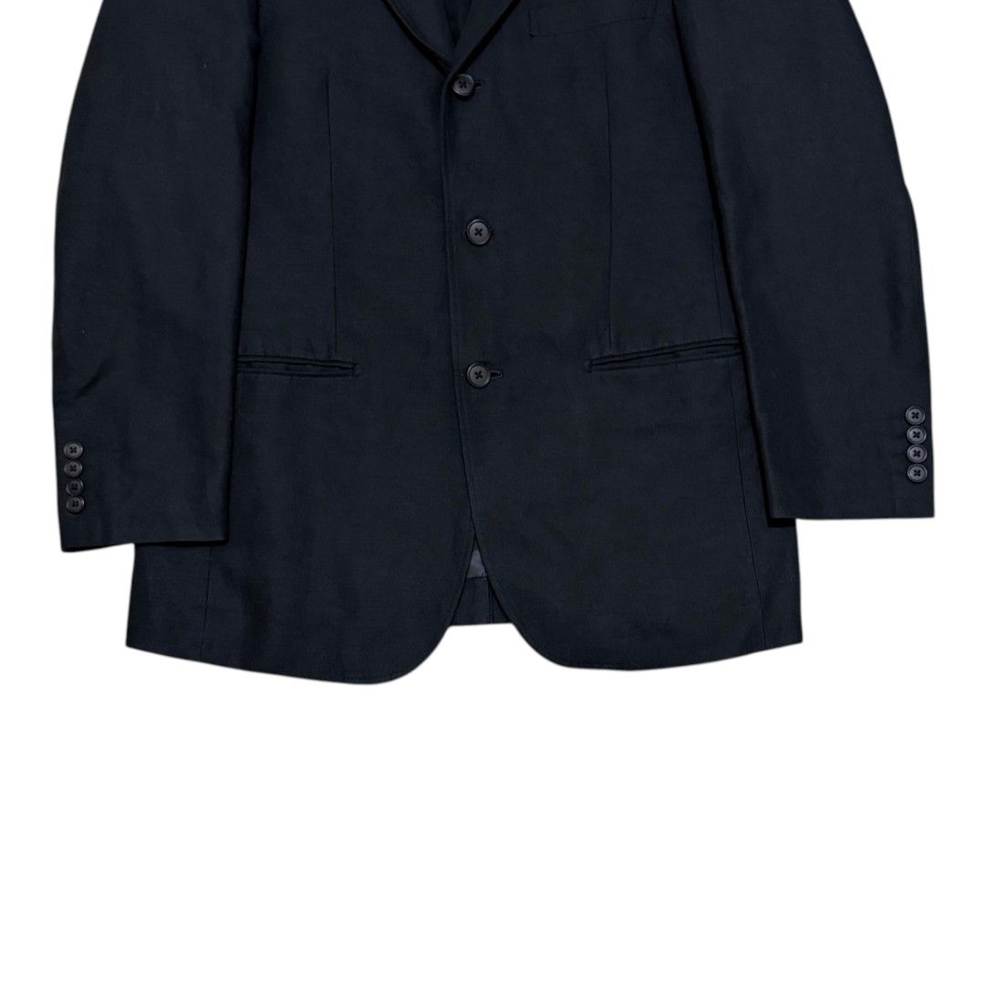 UNIQLO LINEN BLEND BLAZER COAT JACKET (Category: Coats, Jackets and Outerwear) located in Dinalupihan. Submitted by aizzeestuffs (Listing ID 1464687998, Image 3). Description: Length:31" Width:22" Shoulder:18" Sleeves:25" Color may vary due to lighting. Pm for more Details. Old Money Luxury Designer..