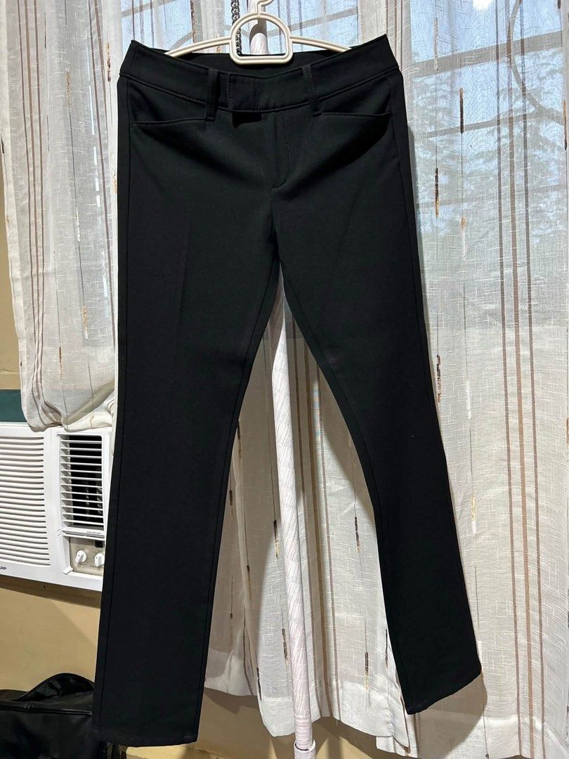 Uniqlo Pants (Category: Other Bottoms) located in Abulug. Submitted by new.affordalux (Listing ID 1464637727, Image 1). Description: size 27.