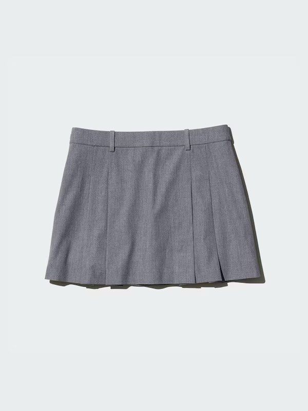 uniqlo pleated mini skort (Category: Skirts) located in Cebu City. Submitted by plsbuymyclothes (Listing ID 1464714143, Image 1). Description: .