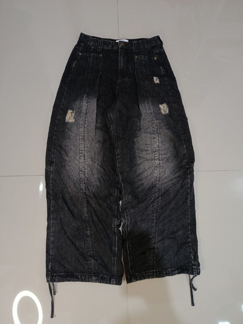 Unused Lab Raw Denim Pants ‼️ (Category: Coats, Jackets and Outerwear) located in Kiblawan. Submitted by joey012602 (Listing ID 1464682437, Image 1). Description: Unused Lab Raw 🖤🔥 Mine 799+SF ❗ Waistline 28-29 ❗ Length 41 ❗ Hem 11 ❗ Solid pang pormahan ❗ Davao Location 📍 HARD AND HEAVY 📍 DM LANGS 👀.