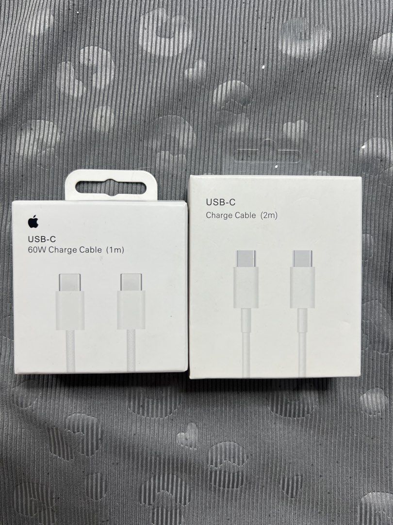USB C TO C CABLE MCBOOK 1M/2M (Category: Chargers & Cables) located in Manila. Submitted by as_onlineshop11 (Listing ID 1464726400, Image 1). Description: 450 2Mo.