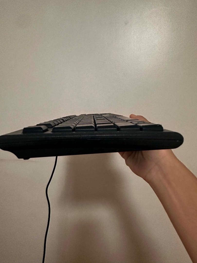 USB Keyboard Aztech KRS-83 (Category: Computer Keyboard) located in Caloocan City. Submitted by mightycloud_e27d56 (Listing ID 1464700699, Image 3). Description: USB wired connection Full-size layout with numeric keypad 12 FN multimedia hotkeys Spill-resistant design Laser-engraved keycaps Compatible with Windows PCs can provide photoproof.