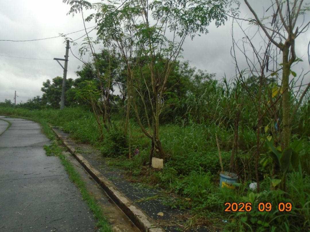 Vacant Lots (Category: Lot) located in Quezon City. Submitted by integratedcontractor (Listing ID 1464648362, Image 1). Description: Vacant Lots for Sale at Colinas Verdes Subdivision, San Jose Del Monte, Bulacan Clean Title Direct to Owner Updated Realty Tax Methods payment is thru Cash or Bank Financing For any inquiries look for Ms. Vangie..