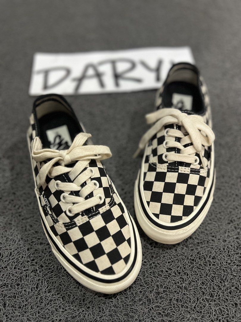 Vans Authentic Reissue 44 “Checkerboard” (Category: Sneakers) located in Manila. Submitted by darylthegw17607 (Listing ID 1464670810, Image 2). Description: Vans Authentic Reissue 44 “Checkerboard” Size on tag: 5.5 Womens / 35 Eur / 22 Cm Condition: As new .