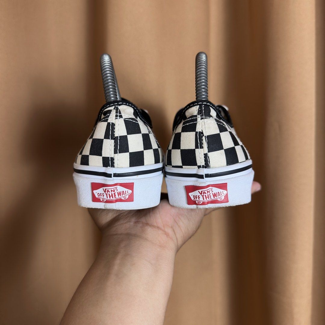 Vans Checkered Board (Category: Sneakers) located in Don Carlos. Submitted by rabearcelj59593 (Listing ID 1464726338, Image 3). Description: .