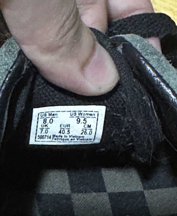 Vans Harry Potter Slytherin Sneakers (Category: Sneakers) located in Manila. Submitted by bcseason (Listing ID 1464636047, Image 3). Description: - Vans Harry Potter Special Edition Slytherin Snakeskin Sneakers - Size: US Men 8 / US Women 9.5 - No box - Inner leather peeling.