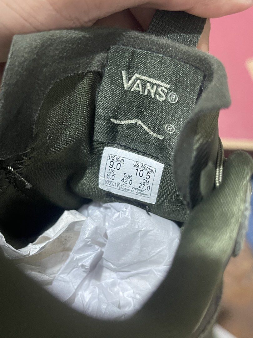 Vans MTE Crosspath XC (Category: Casual Shoes) located in Pila. Submitted by forty10finds (Listing ID 1464599629, Image 3). Description: .