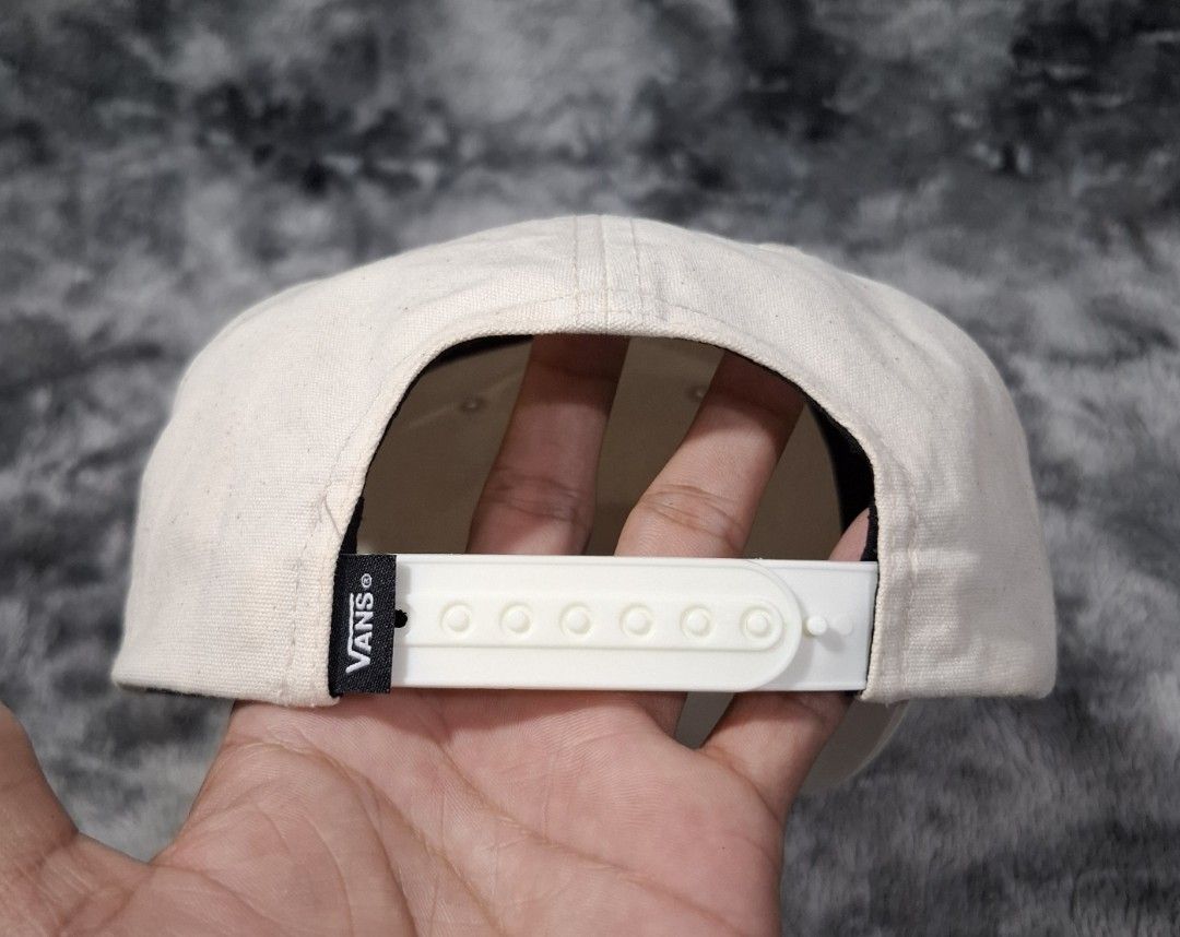Vans Off The Wall Beige Cap with Wave Sun Patch (Category: Caps & Hats) located in Sorsogon. Submitted by johnmichae69459 (Listing ID 1464647348, Image 3). Description: - Beige Vans cap - Features embroidered wave and sun patch - Classic snapback for adjustable fit - Made in Bangladesh - 100% cotton - Perfect for everyday wear.