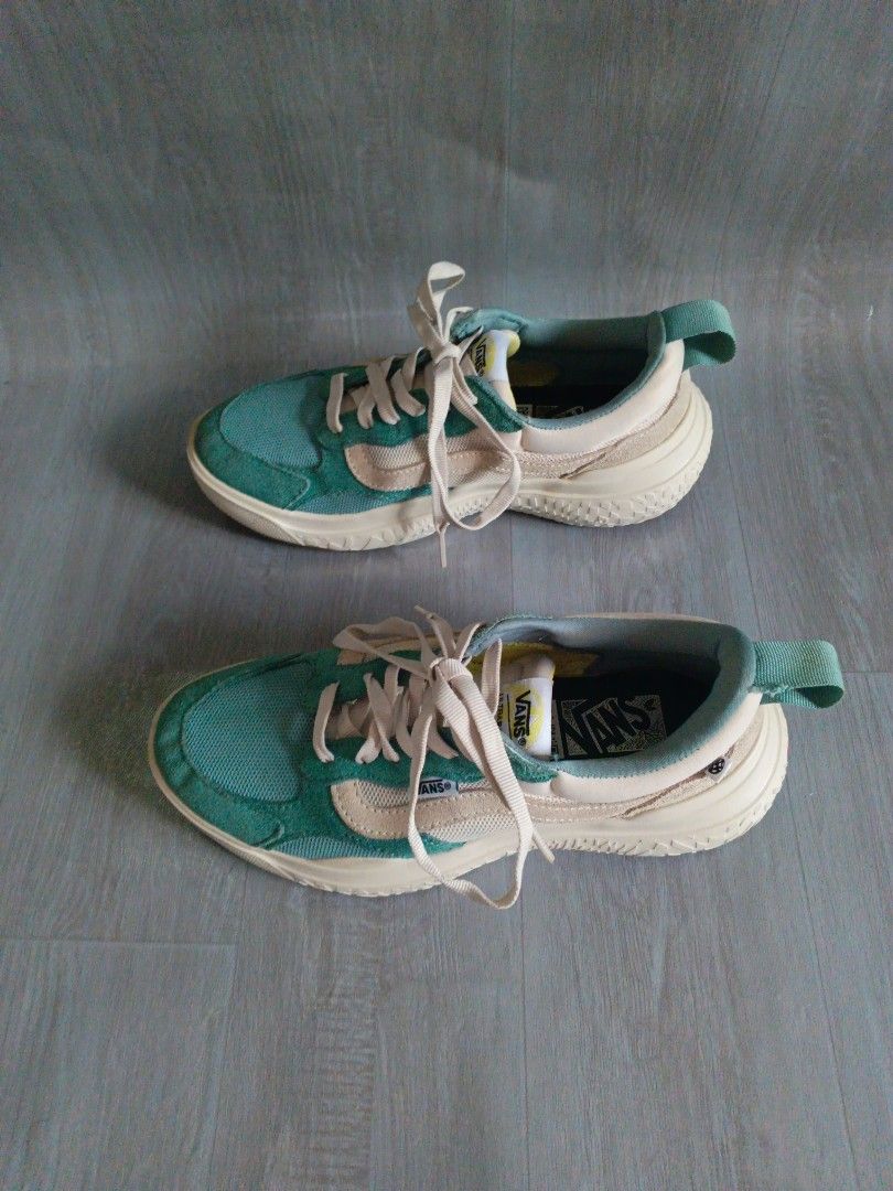 Vans Ultrarange neo (Category: Sneakers) located in Las Pinas. Submitted by ivantolentino (Listing ID 1464668948, Image 3). Description: vans ultra range neo vr3 beige green Us men:6.5 Us women:8 pm lng sa interested las piñas area.