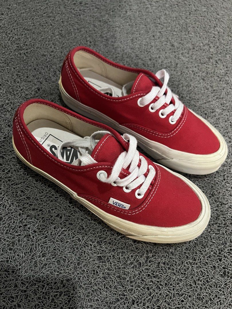 Vans Vault OG Authentic LX “Chilli Pepper” V2 (Category: Sneakers) located in Manila. Submitted by darylthegw17607 (Listing ID 1464671149, Image 3). Description: Vans Vault OG Authentic LX “Chilli Pepper” V2 Size on tag: 6 Womens / 36 Eur / 22.5 Cm Condition: Excellent Sign of usage.