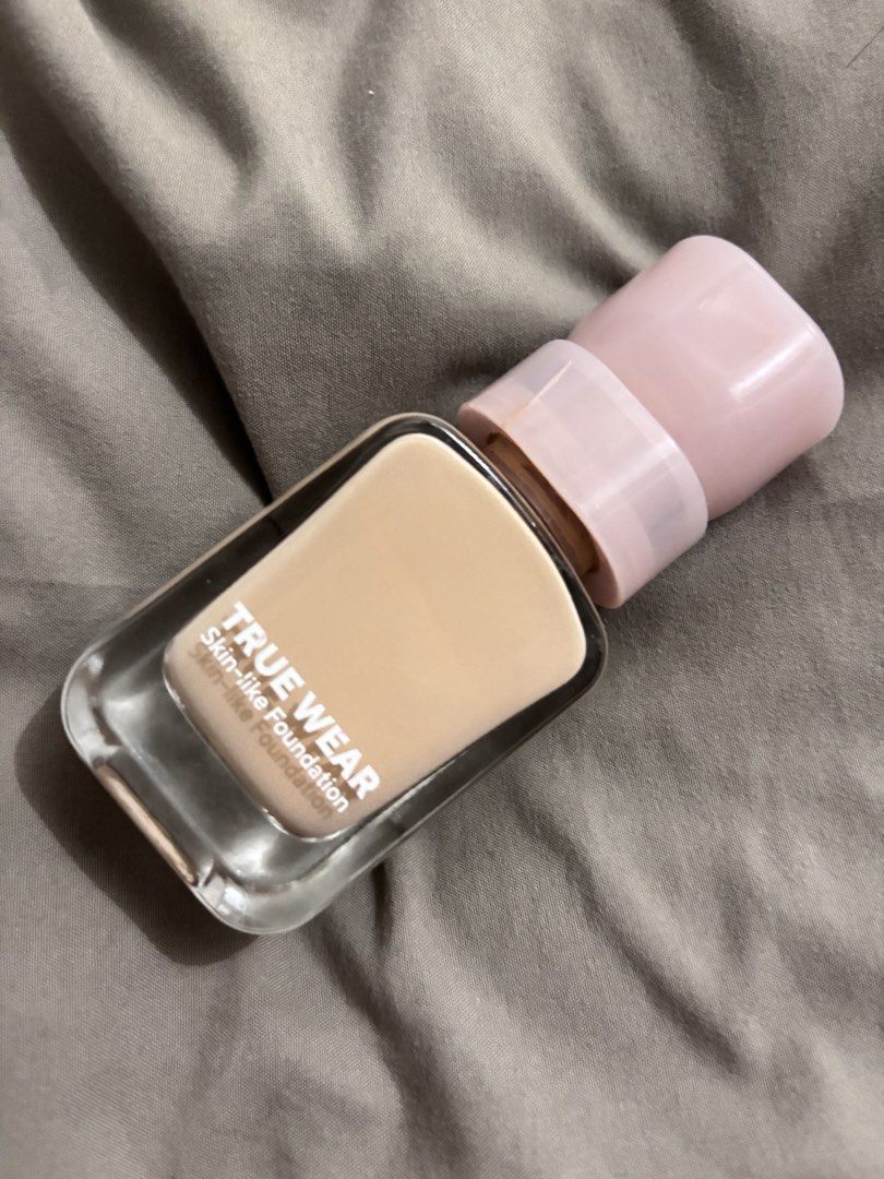 Vice co. True Wear Skin-Like Foundation (Category: Makeup) located in Dagupan City. Submitted by bookishpill (Listing ID 1464726772, Image 3). Description: Shade light neutral Used 2 pumps only for event Very lightweight Rfs: not my shade Bought another shade since i like its texture .