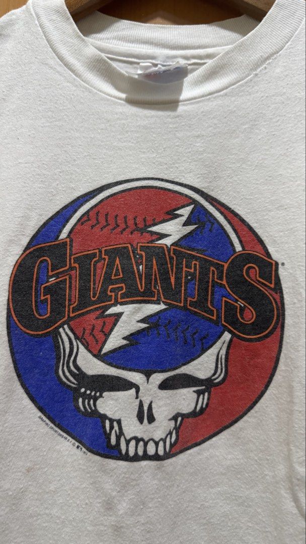Vintage 90’s Greatful Dead x Giants (Category: Tshirts & Polo Shirts ) located in Makati City. Submitted by renkill (Listing ID 1464654948, Image 3). Description: Hanes tag 17x23 1 pinhole at hem Single stitch all over Very good condition .