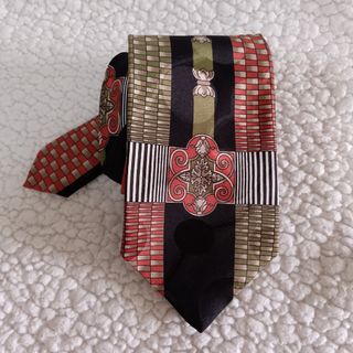 (Category: ) located in . Submitted by thriftedtreasures101.1 (Listing ID 1464650512, Image 1). Description: .
