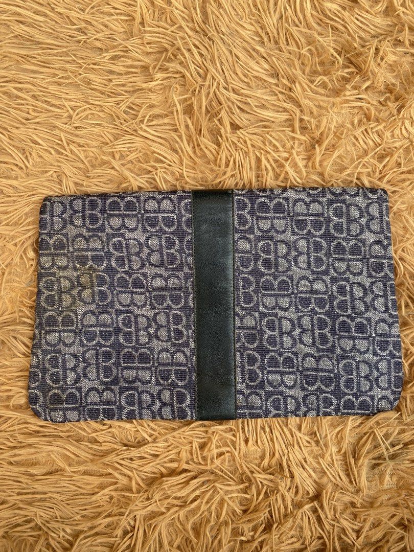 Vintage Balenciaga BB Monogram (Category: Clutches) located in Candaba. Submitted by dejesus.bench17 (Listing ID 1464694314, Image 2). Description: Vintage Balenciaga BB Monogram Navy Cluth with Gold BB logo -Color: Navy Blue -Condition: Good -Color rate: 8.5 -Issue: Need wash/Minimal scratch -Dimes: Width 10 Length 6.5 Length open 10 -Price: 7,999 + ship (negotiable).