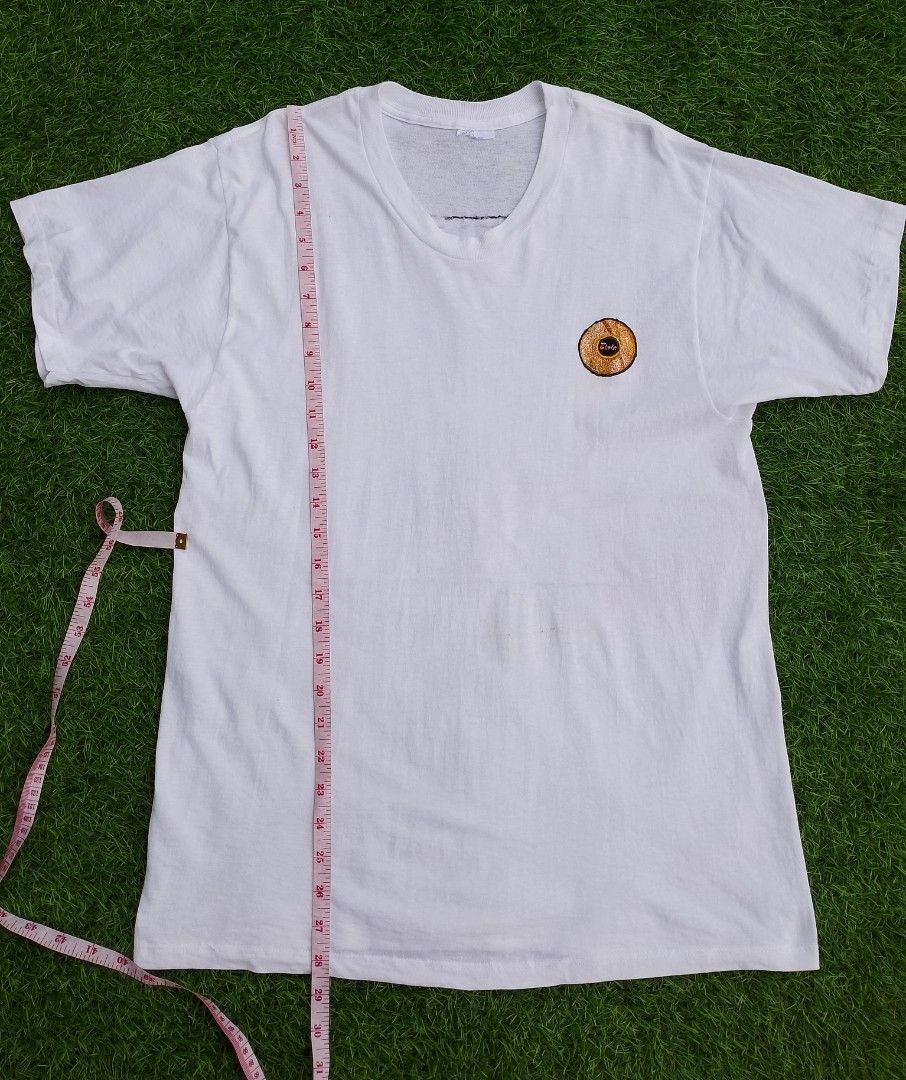 Vintage Elvis Presley Graphic Tee (Category: Tshirts & Polo Shirts ) located in Bacolod City. Submitted by belleza_030299 (Listing ID 1464711474, Image 3). Description: Elvis Presley Graphic Tee good condition minimal stain due to print 20x 28.