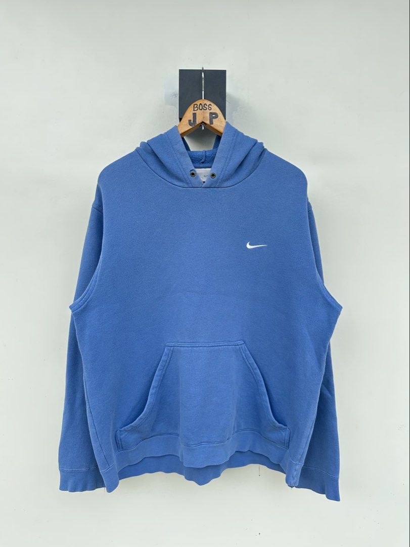 Vintage Nike Hoodie Jacket (Category: Coats, Jackets and Outerwear) located in Baliuag. Submitted by thrift.king.ph (Listing ID 1464741317, Image 1). Description: Vintage Nike Hoodie Jacket Used condition Issue: ribbings and others check photos, no lace W 24 L 27.