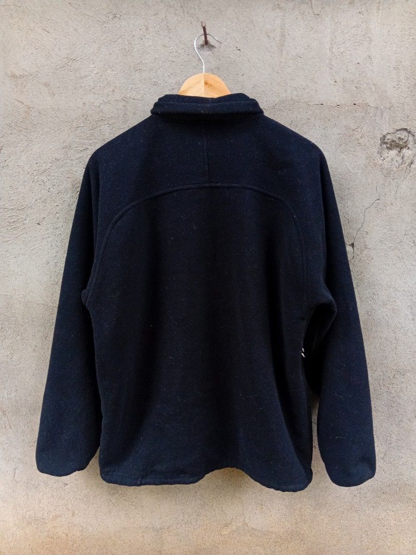 Vintage Peter Storm Fleece Full-Zip Jacket (Category: Coats, Jackets and Outerwear) located in Maramag. Submitted by kennethrab93665 (Listing ID 1464646787, Image 3). Description: Vintage Peter Storm Fleece Full-zip Jacket width 22 length 28 sleeve 20.5 shoulder 22 9.8 or 10/10 color rate excellent condition need minor cleaning (lint roller) 📩.