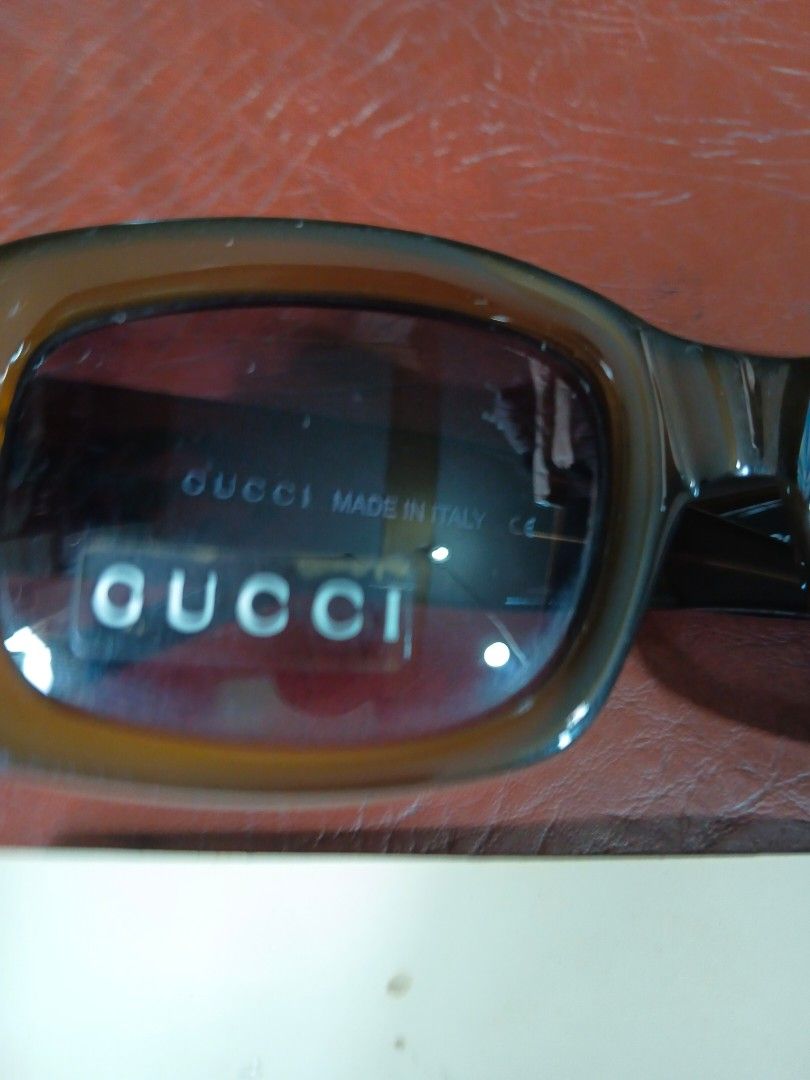 Vintage sunglasses (Category: Other Accessories) located in Paranaque City. Submitted by 4thestate.surplusan (Listing ID 1464767398, Image 3). Description: vintage sunglasses..