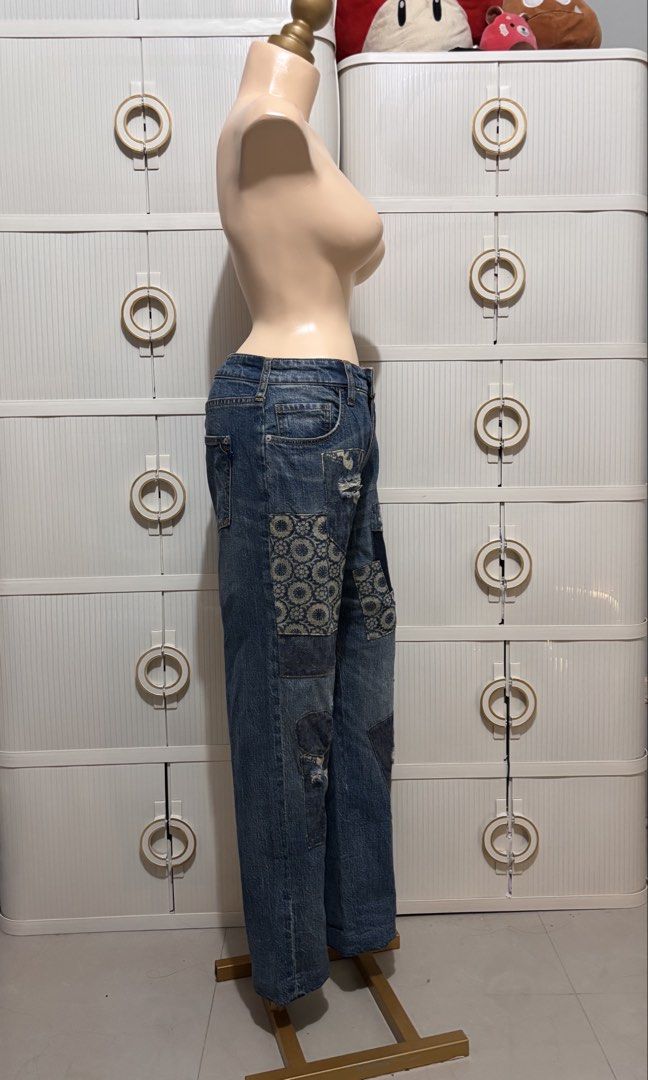 Vintage Y2k Patchwork Wide leg Denim Jeans (Category: Jeans) located in Baguio. Submitted by denisavich0612 (Listing ID 1464610523, Image 3). Description: - Patchwork Denim jeans - wide leg - straight cut jeans - Premium hardwares - ykk zipper - premium thick denimjeans L=38.5 W=28.5-30.5.
