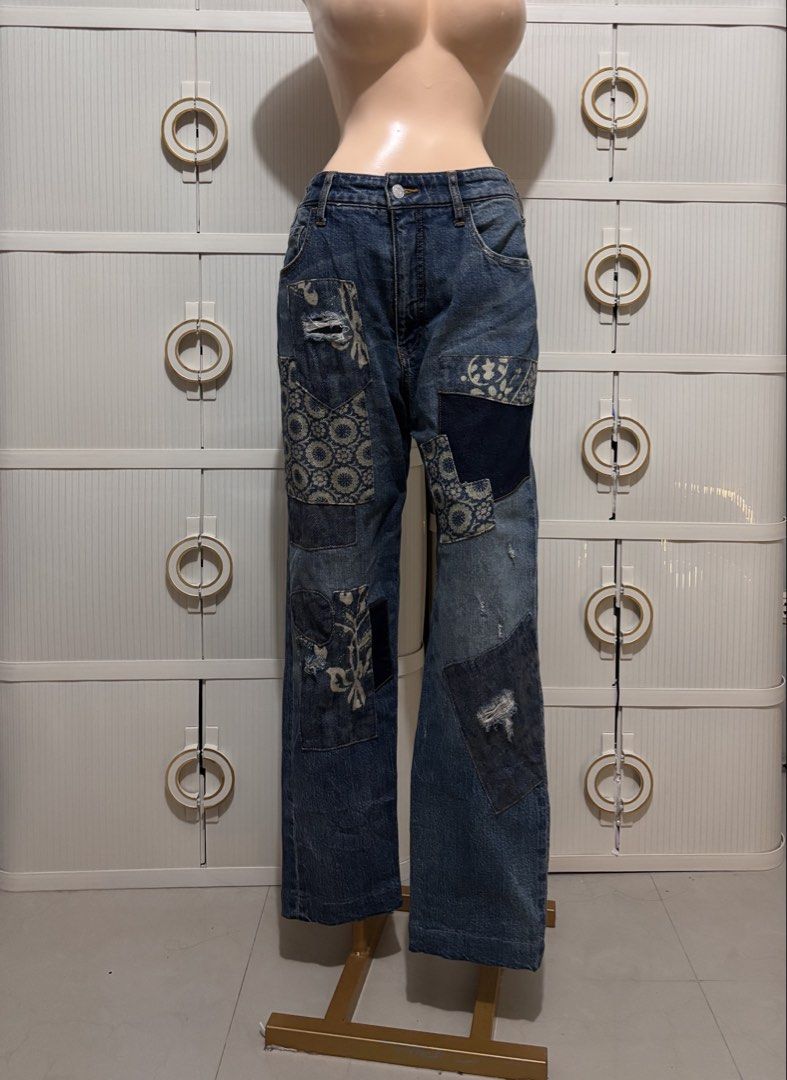 Vintage Y2k Patchwork Wide leg Denim Jeans (Category: Jeans) located in Baguio. Submitted by denisavich0612 (Listing ID 1464610523, Image 1). Description: - Patchwork Denim jeans - wide leg - straight cut jeans - Premium hardwares - ykk zipper - premium thick denimjeans L=38.5 W=28.5-30.5.