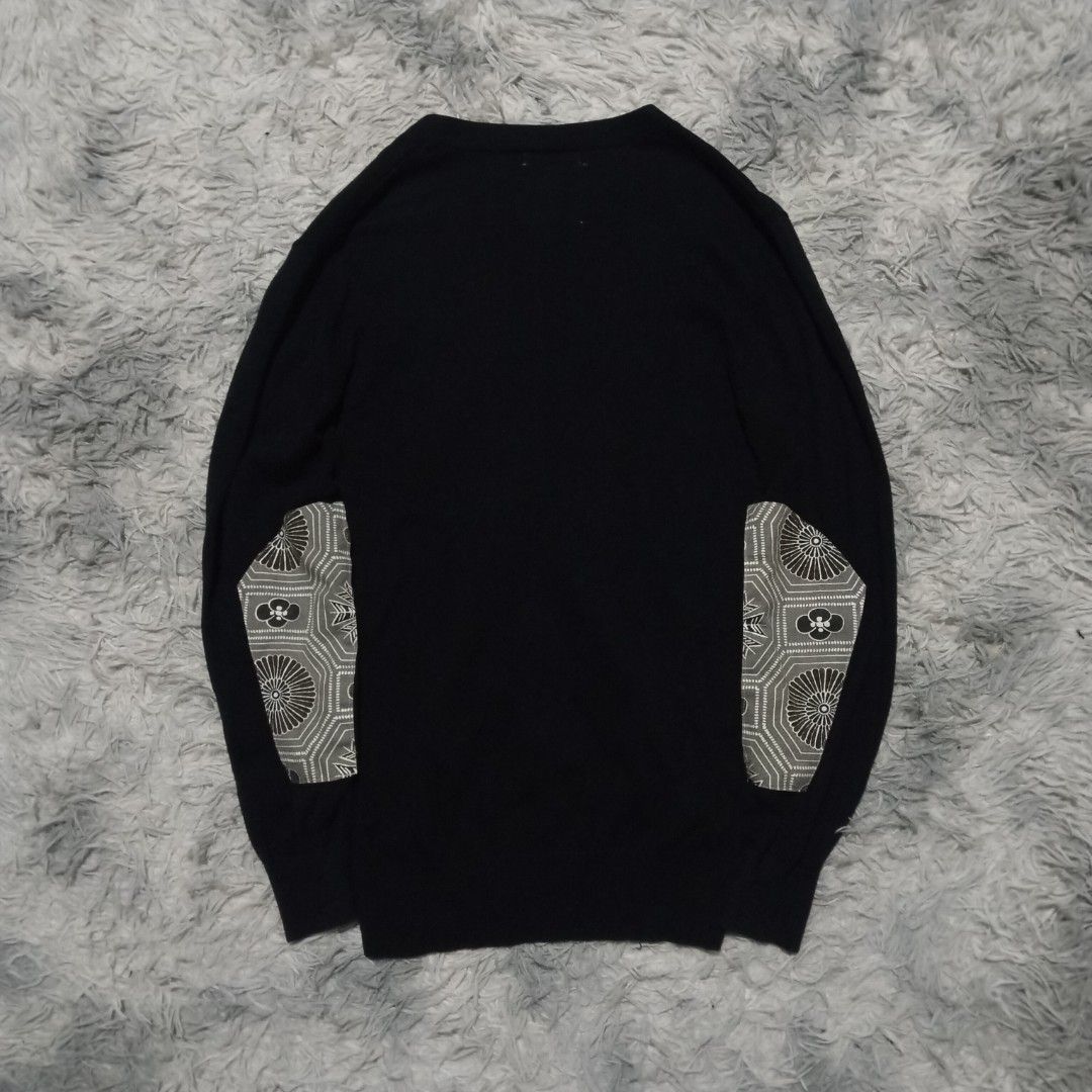 VISVIM CARDIGAN (Category: Coats, Jackets and Outerwear) located in Dasmarinas. Submitted by oneofakind_98 (Listing ID 1464713717, Image 1). Description: VISVIM CARDIGAN - Excellent condition - Button down - Unisex Measurement when Iaid flat 18 inches armpit to armpit 26 inches length 24 inches sleeve 16 inches shoulder to shoulder 17 inches chest 880 shipped via JNT.