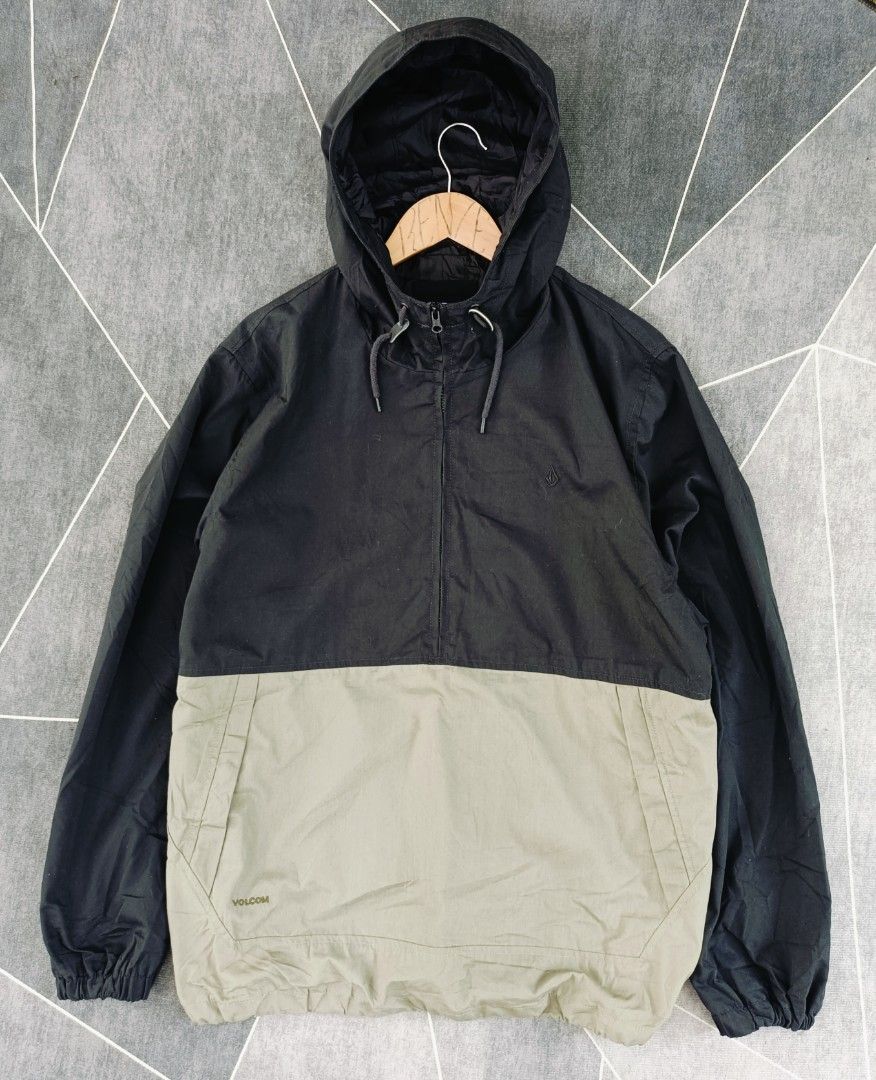 Volcom Anorak Jacket (Authentic) (Category: Coats, Jackets and Outerwear) located in Cebu City. Submitted by renzecamingay (Listing ID 1464582758, Image 1). Description: Volcom Anorak Excellent Condition XL on Tag Width 24.5 Length 29.5 1250 Plus ship Only Thank you and GOD bless ☺️.