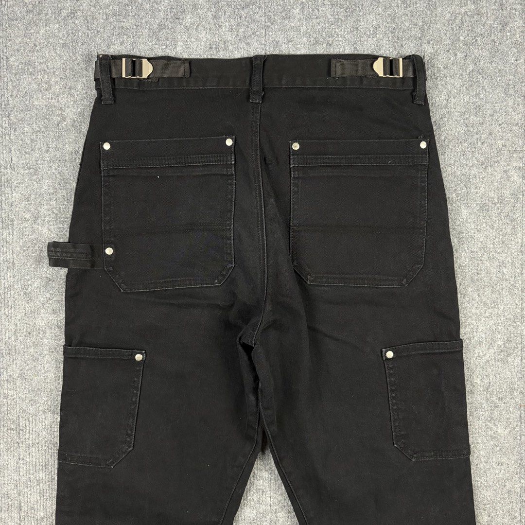 Vuja De Flared Black Zip Double Knee Carpenter Pants (Category: Jeans) located in Manila. Submitted by yourtherapist_ (Listing ID 1464713012, Image 3). Description: Vuja De Flared Black Zip Double Knee Carpenter Pants Size: S Condition: Excellent Flaw: Zipper mark fade (unnoticeable) Material: 95% Cotton, 5% Ployurethane Made in: Japan Measurements Waist: 30 Length: 40 Hem: 8.5 Front Rise: 12 Thigh: 10.5 7,000.