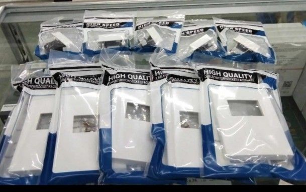 Wall Plate HDMI L Type (Category: Office & Business Technology) located in Quezon City. Submitted by goodviberco (Listing ID 1464684074, Image 1). Description: .