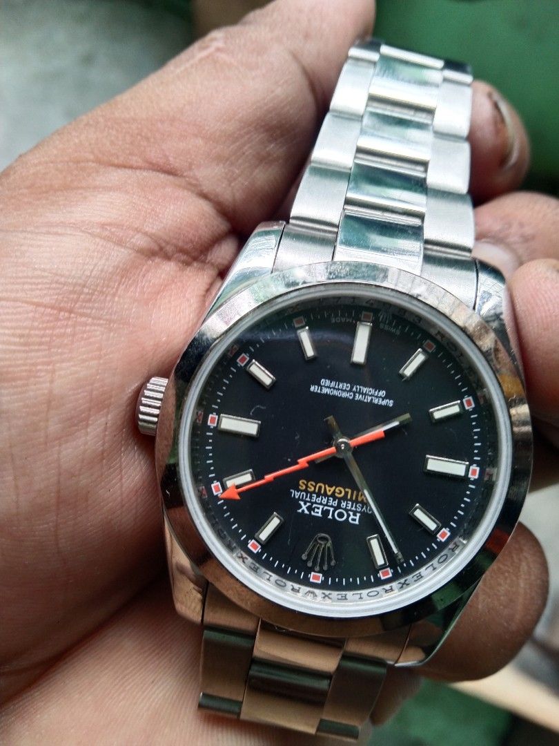 Watch Rolex clone only (Category: Looking For) located in Caloocan City. Submitted by noeld316982578 (Listing ID 1464638579, Image 1). Description: pm sa my gusto Taguig location clone only makinis pa.