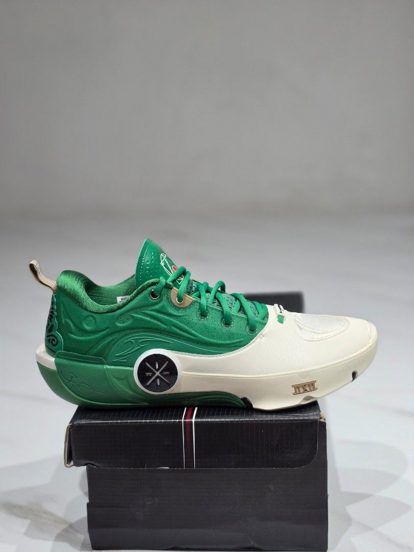 WAY OF WADE 12 BOULEVARD (Category: Sneakers) located in Caloocan City. Submitted by 321soled (Listing ID 1464599673, Image 1). Description: for sale/trade wow 12 boulevard size 12 used / rep box 7,995 south caloocan area ig/fb: 321soled.