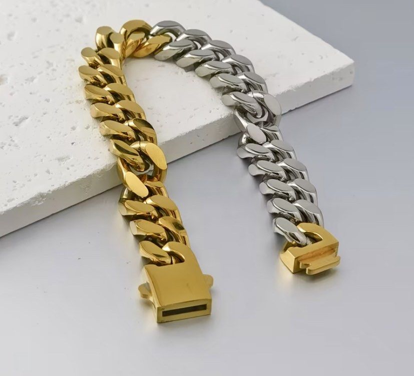 WD Solid Stainless Steel Chunky Two-Tone Bracelet🔥 (Category: Bracelets) located in Cebu City. Submitted by luxurycollectionhouse (Listing ID 1464748185, Image 2). Description: .
